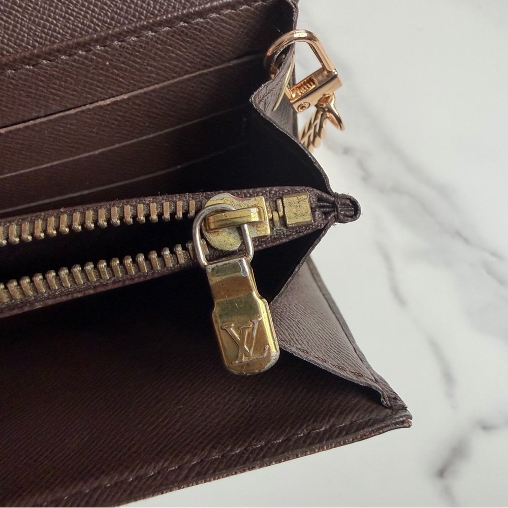 Sale! Louis Vuitton Damier Ebene Sarah wallet with strap - Picture 13 of 15
